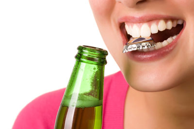 Dental Bonding Vs  Dental Crowns For Chipped Teeth